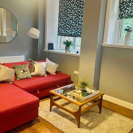 Large 2 Bedroom, Ground Floor Flat, Close To City Единбург Екстериор снимка