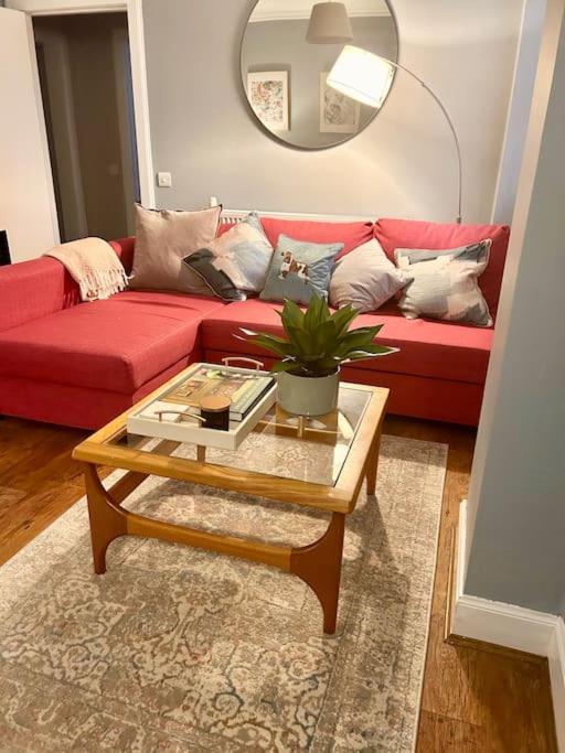 Large 2 Bedroom, Ground Floor Flat, Close To City Единбург Екстериор снимка